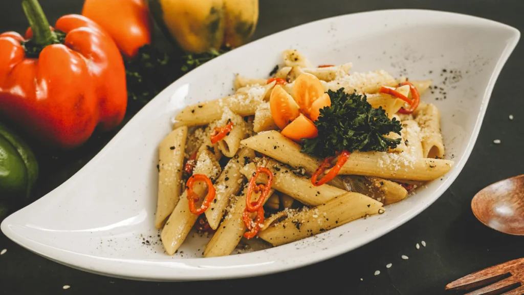 Cheesy beef and pepper pasta
