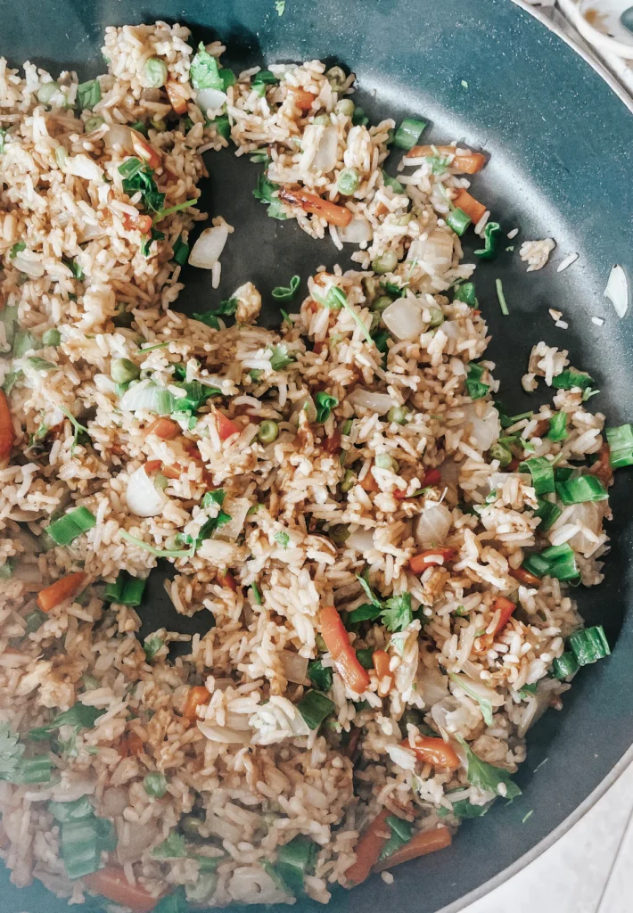 Fluffy seasoned rice with chicken