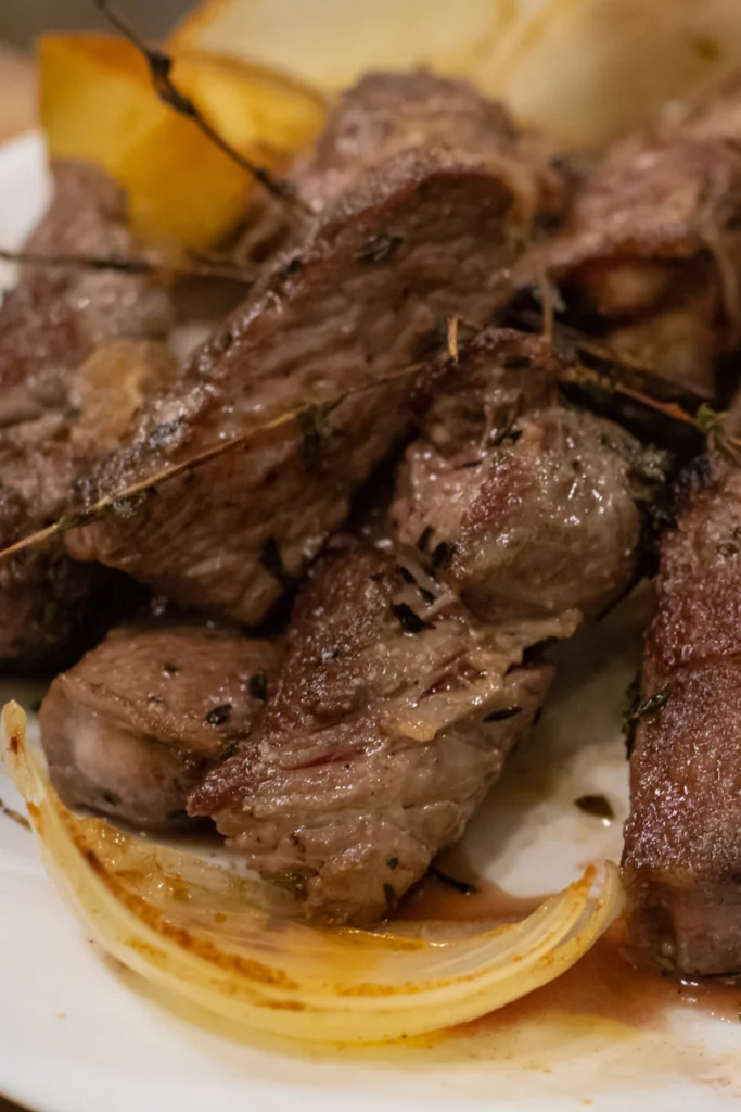 Garlic butter steak bites with herbs