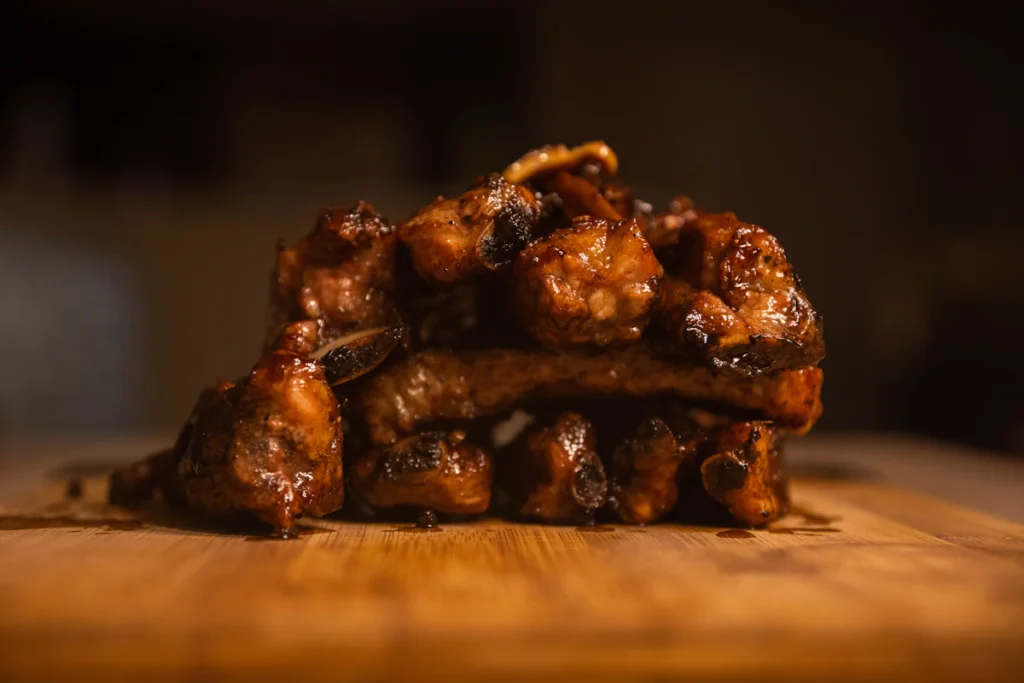 Glazed BBQ chicken pieces