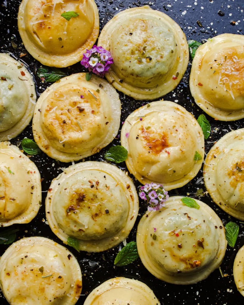 Ravioli with spinach and herbs