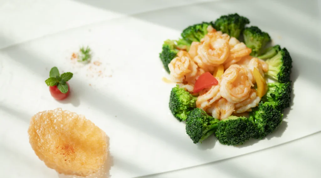 Shrimp and broccoli for stir fry