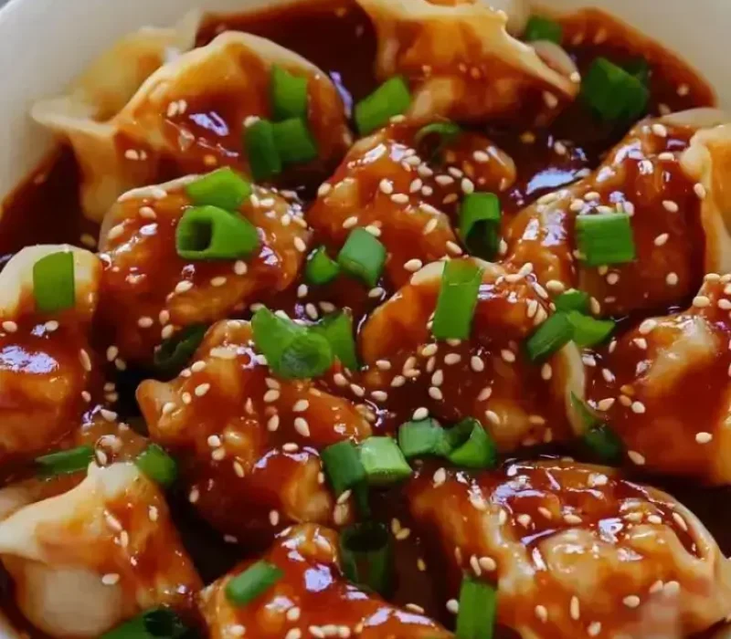 Chicken-Wontons-in-Spicy-Chili-Sauce