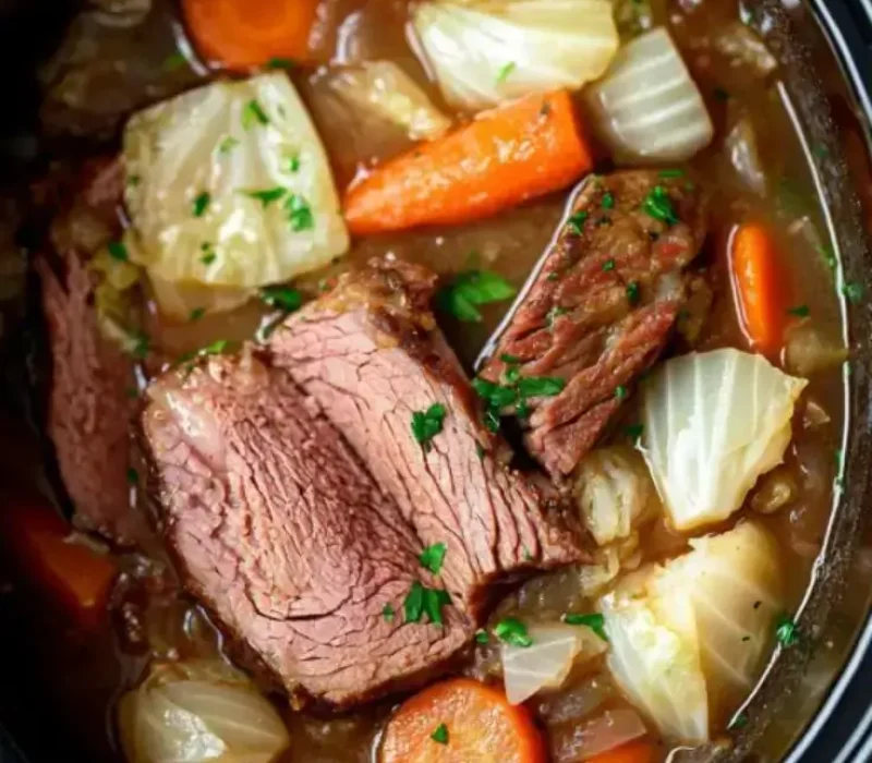 Slow-Cooker-Corned-Beef-and-Cabbage
